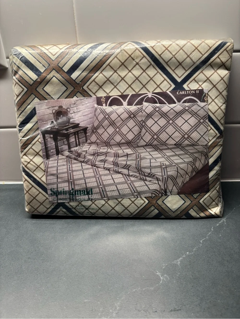 Springmaid Carlton Ii. Double flat sheet.